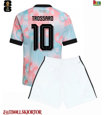 Belgien Leandro Trossard #10 Borta Kläder Barn VM 2026 Kortärmad (+ Korta byxor)